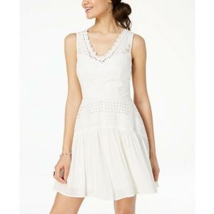 City Studio Size 3 White Lace V-Neck Mini Dress